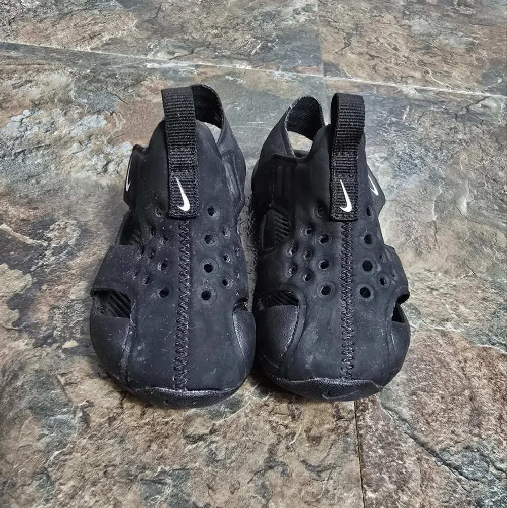 Nike Sunday Protect 2 Children 6C Water Sandal Shoes Blacck